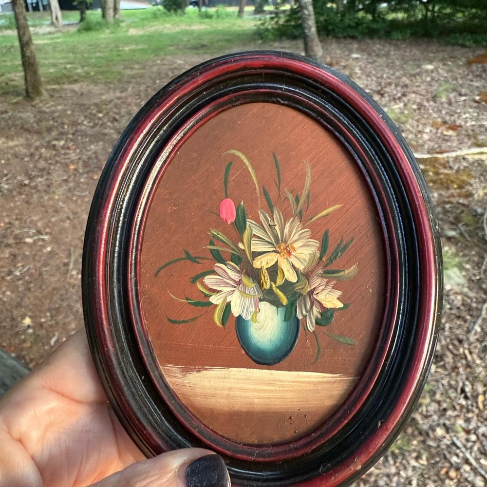 Vintage Floral Oval Wall Art - Picture 3 of 3